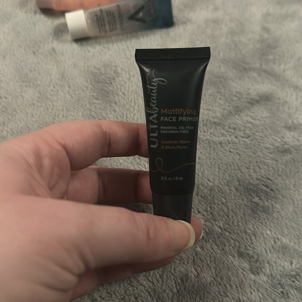 Skincare Set with Bag - Picture 5 of 7